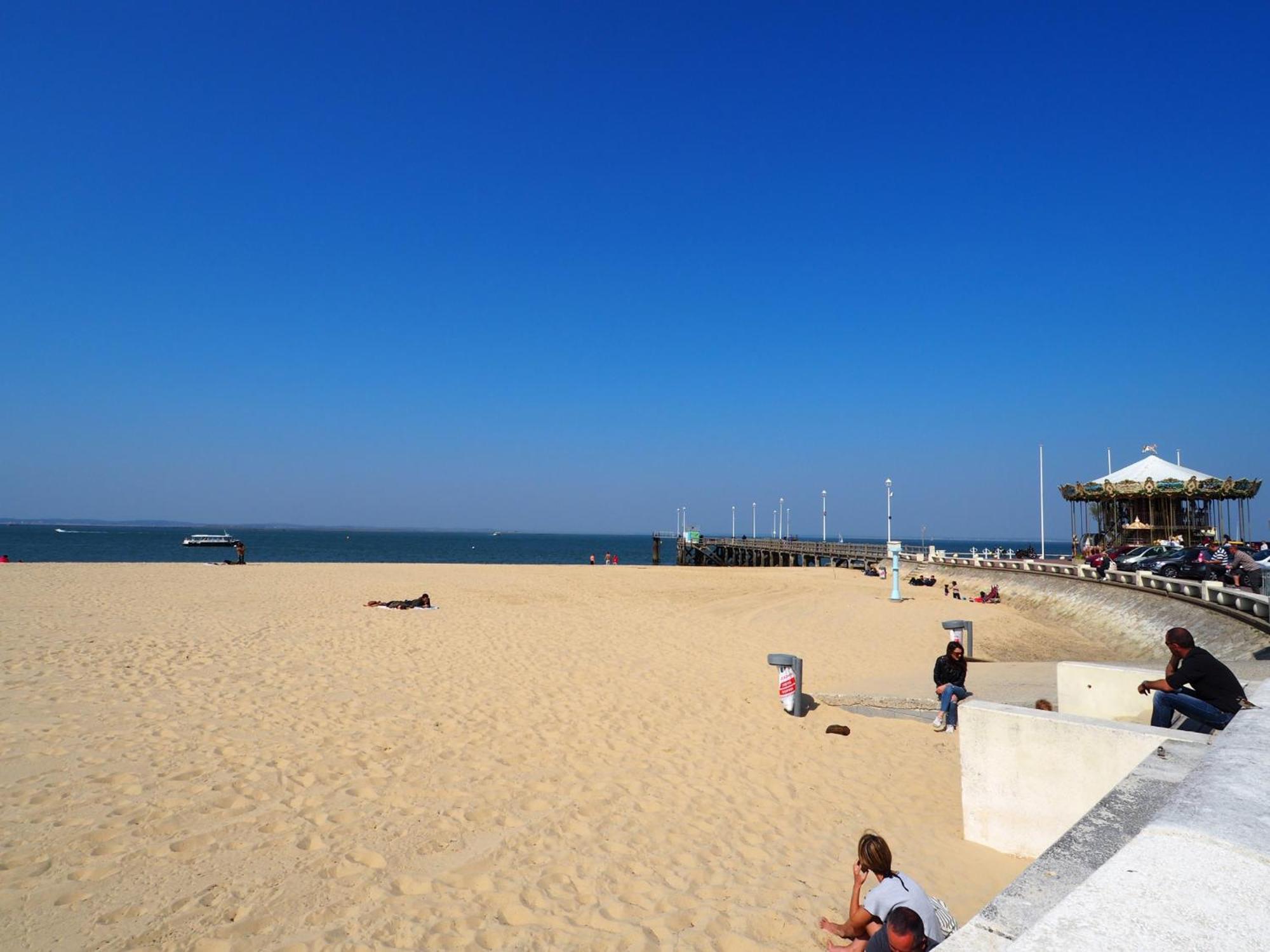 Arcachon: T2 Avec Acces Direct A La Plage, Terrasse Et Parking Prive - Fr-1-474-59